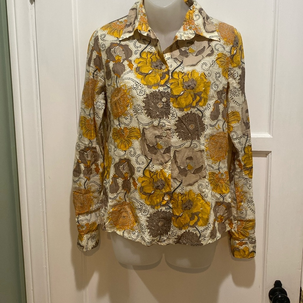 Miki Thumb floral button down shirt small